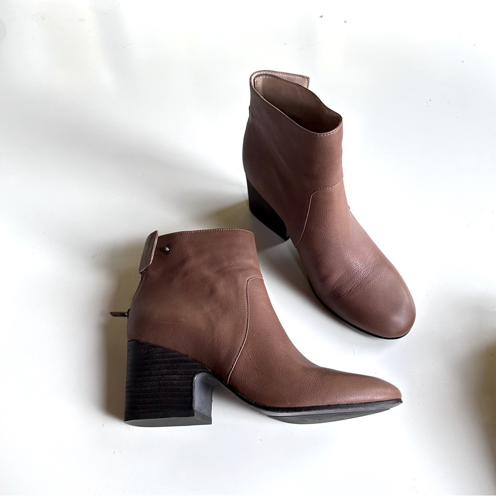 Eileen Fisher Harris Tumbled Leather Bootie Ankle Pointed Toe Block Heel…